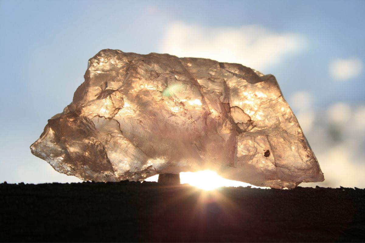 Things To Consider While Exposing Rose Quartz To Sunlight