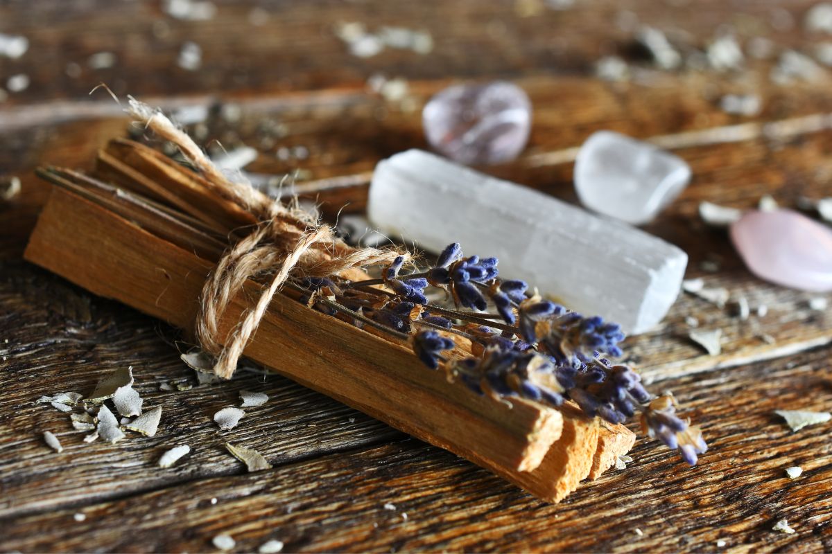 What Scents Can Be Paired With Palo Santo