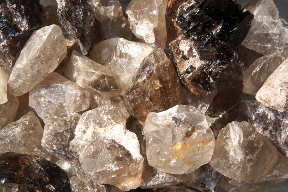 5 Beige Crystals - That Crystal Site