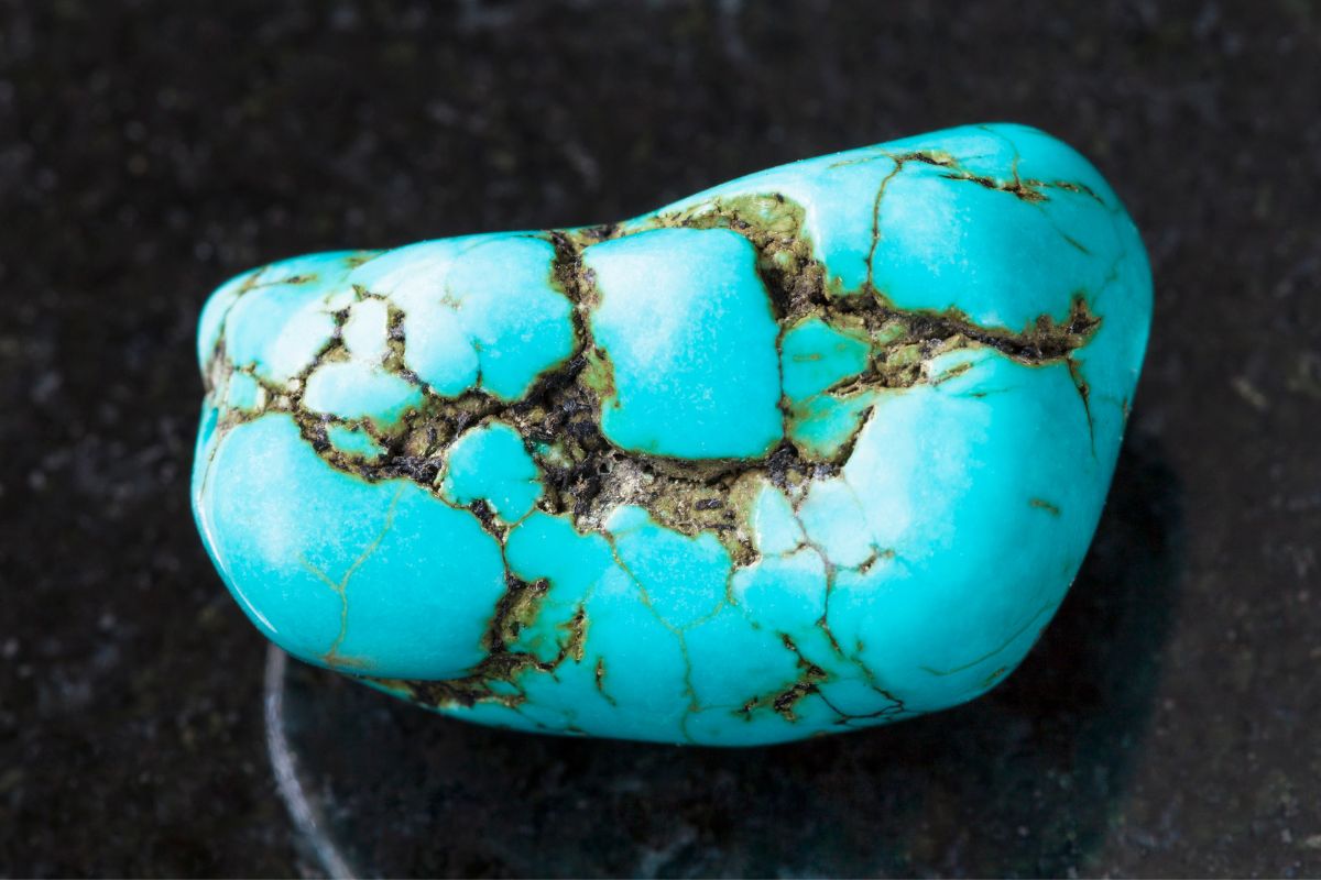 8 Beautiful Teal Crystals