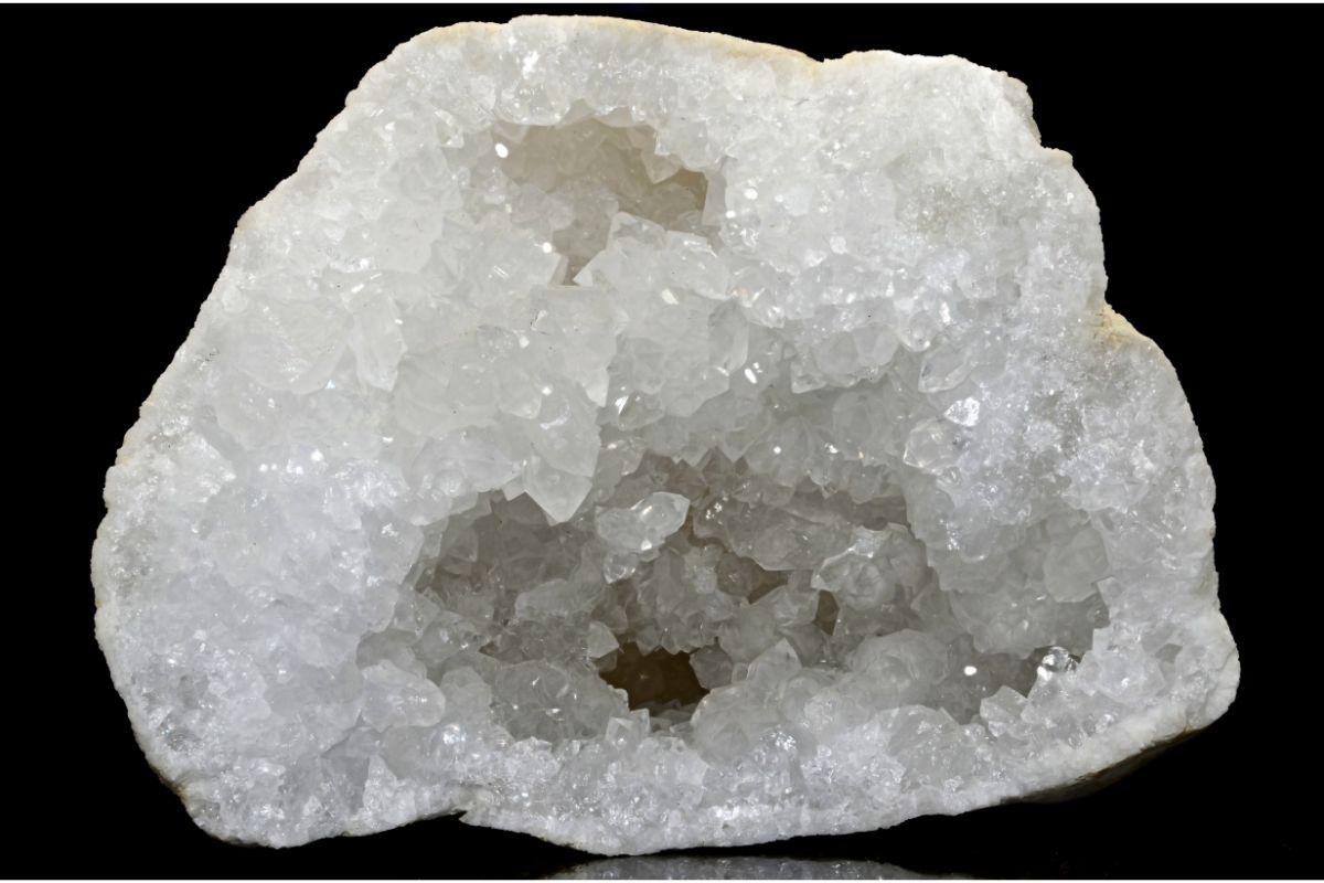 All About Clear Quartz: Properties, Meaning, Healing & More