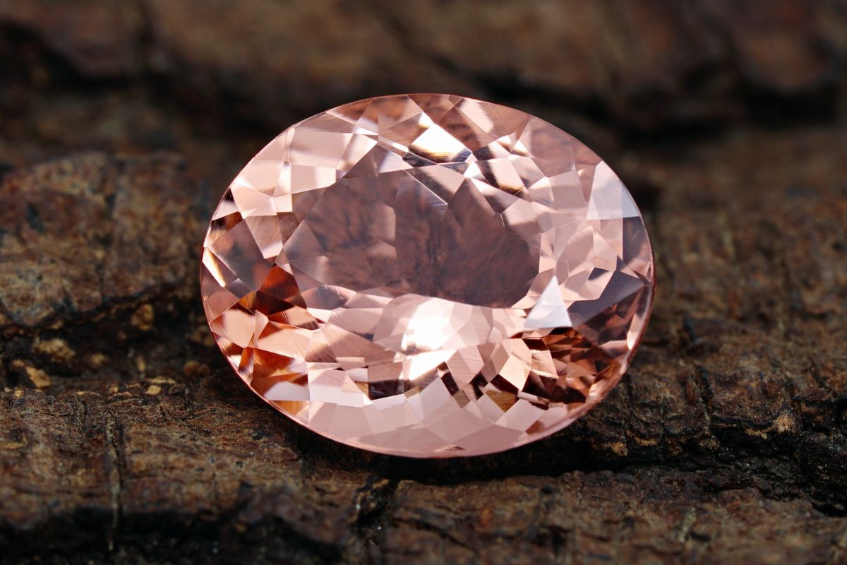 Can Morganite Get Wet? [How To Clean Your Gemstones]