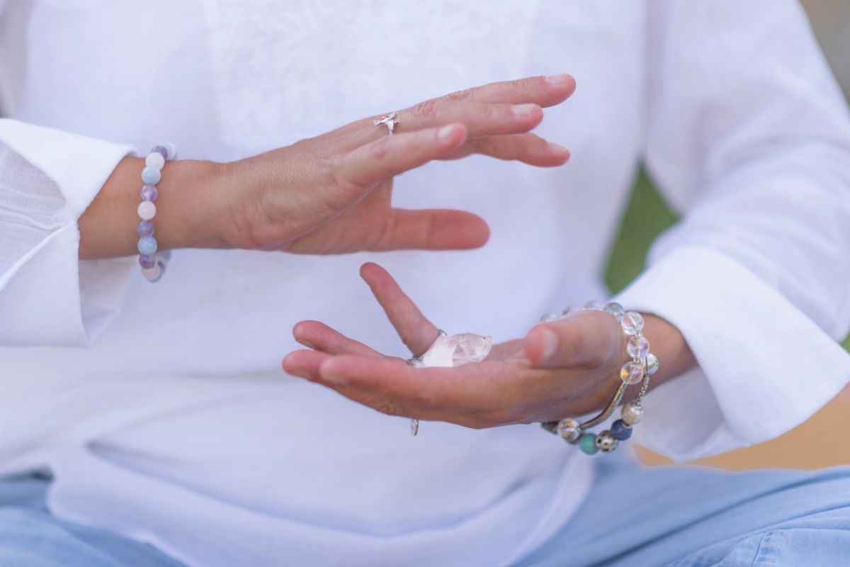 Meditating With Crystals