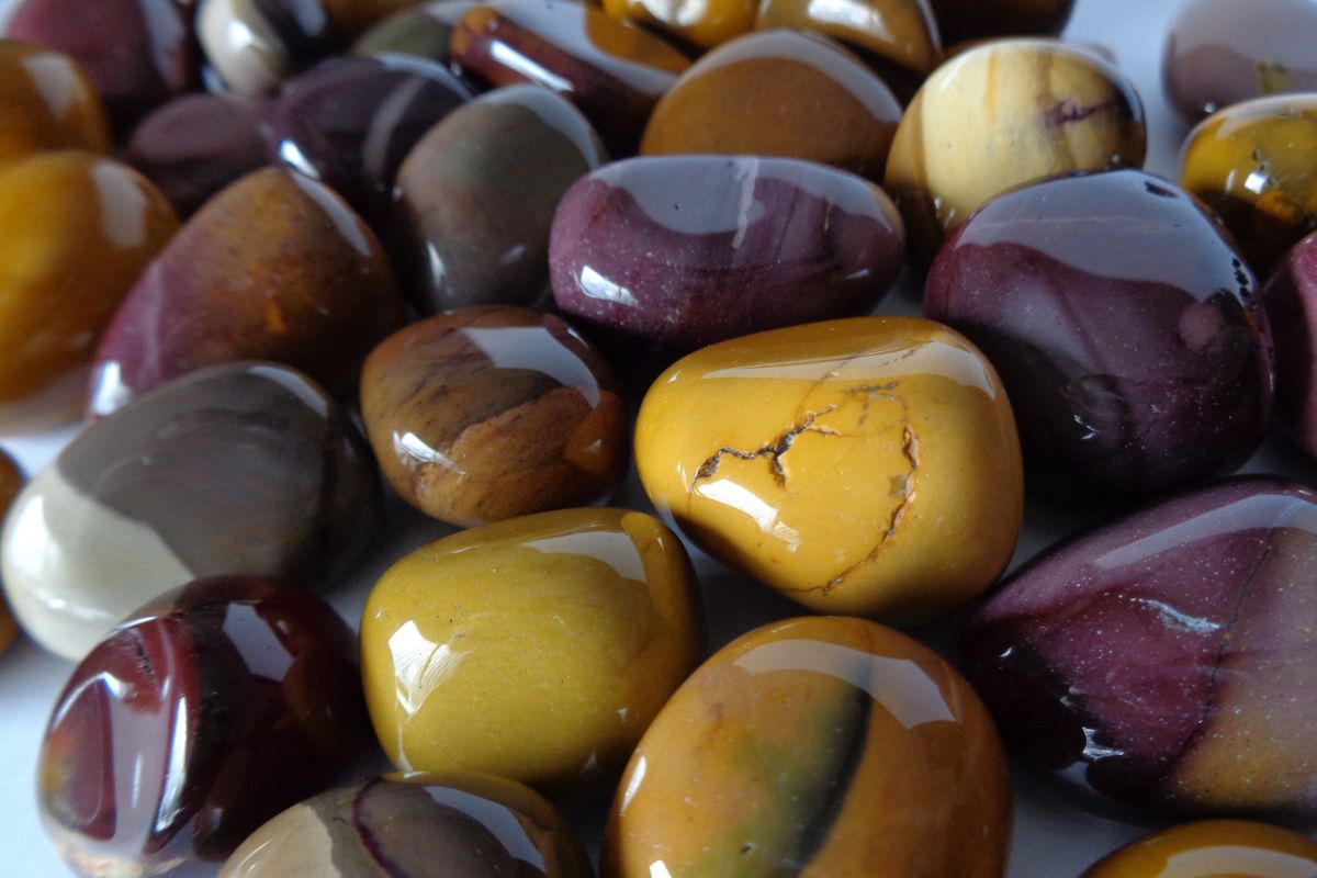 Mookaite: A Guide To It’s Healing Properties