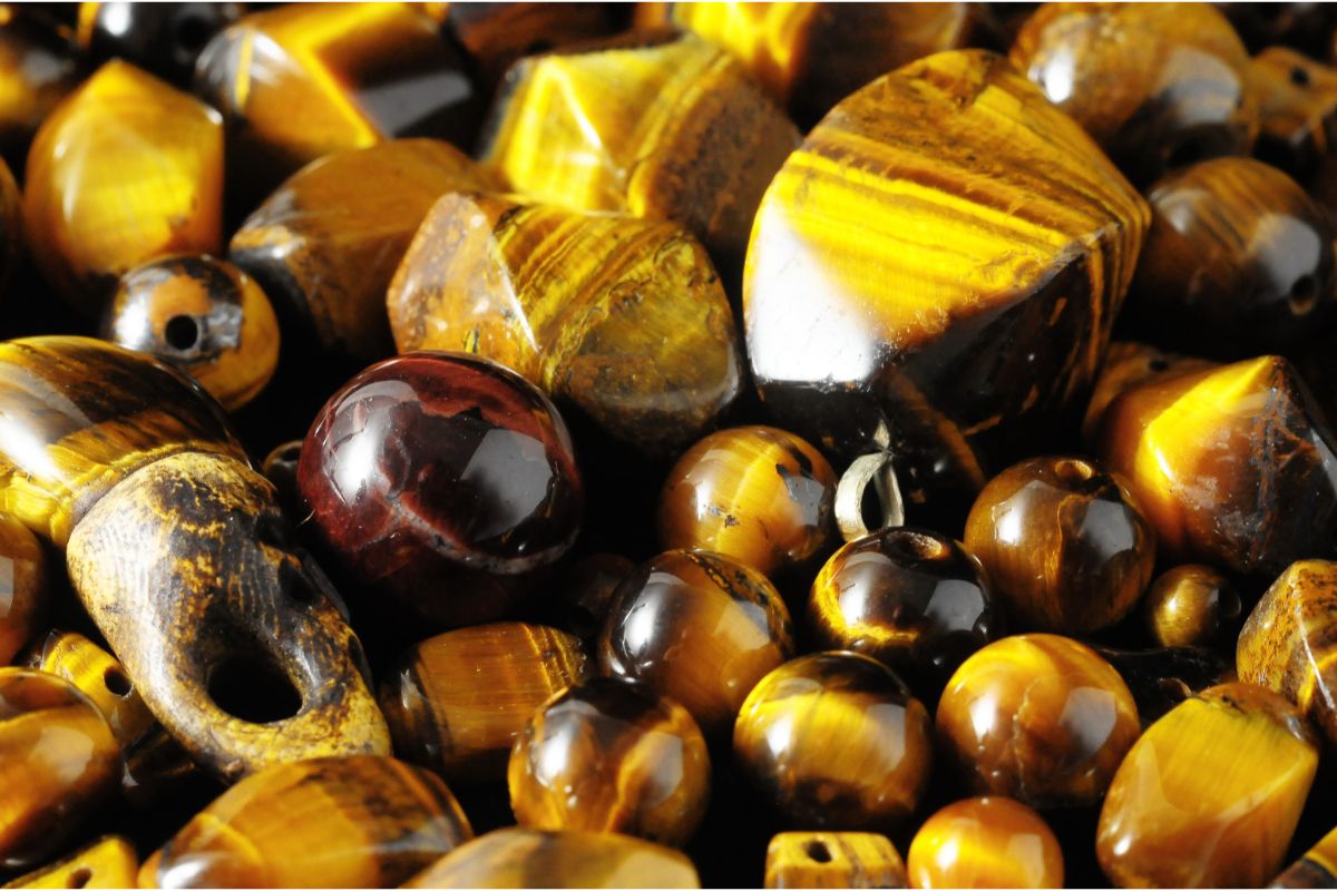 The 12 Best Crystals to Pair With Tiger’s Eye (12)