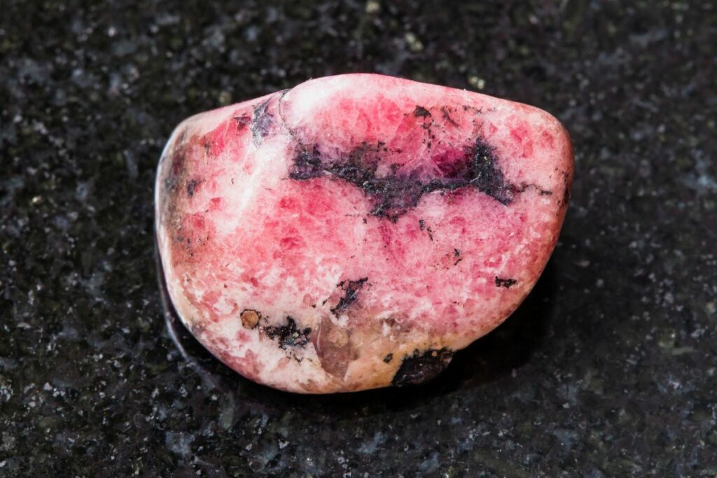 what-is-the-meaning-of-rhodonite-and-what-healing-powers-does-it