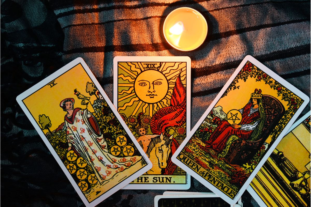 How To Do A 3 Tarot Card Reading