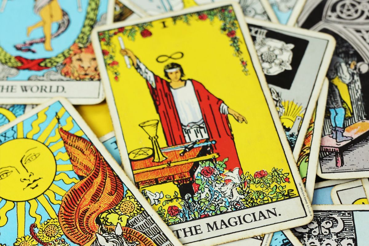 What Tarot Card Represents Gemini The Magician