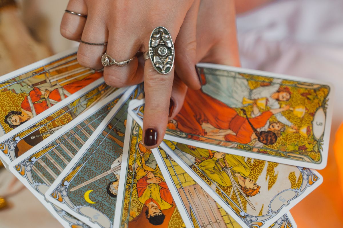 What Tarot Card Represents Pisces
