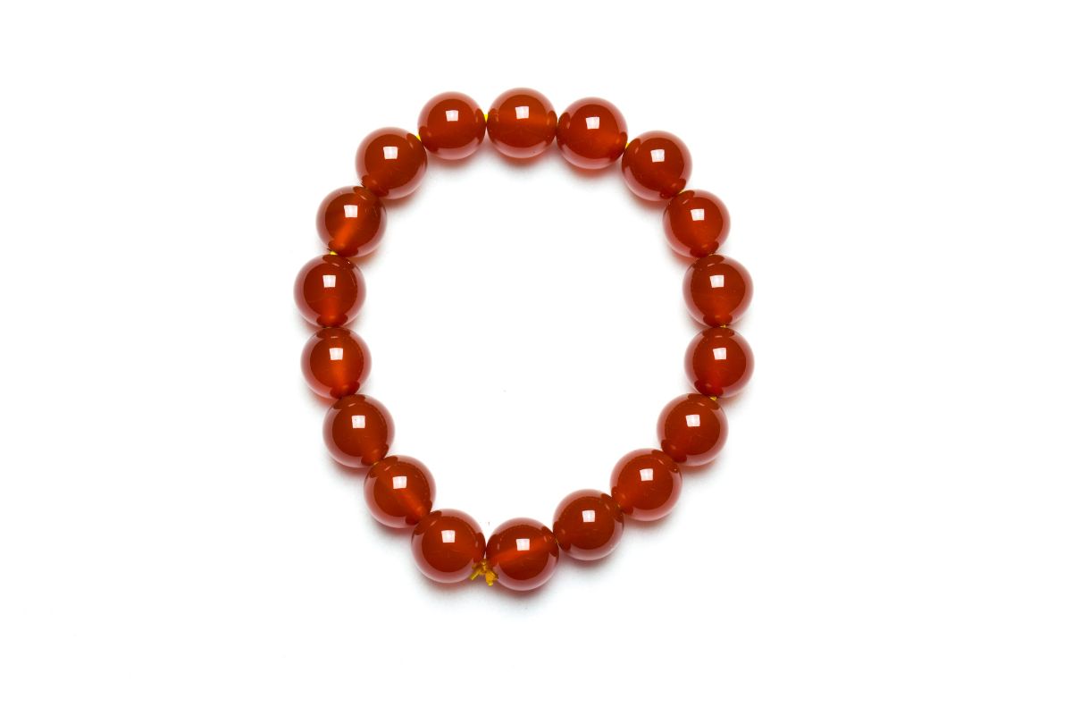 14 Benefits Of A Carnelian Bracelet For Your Health