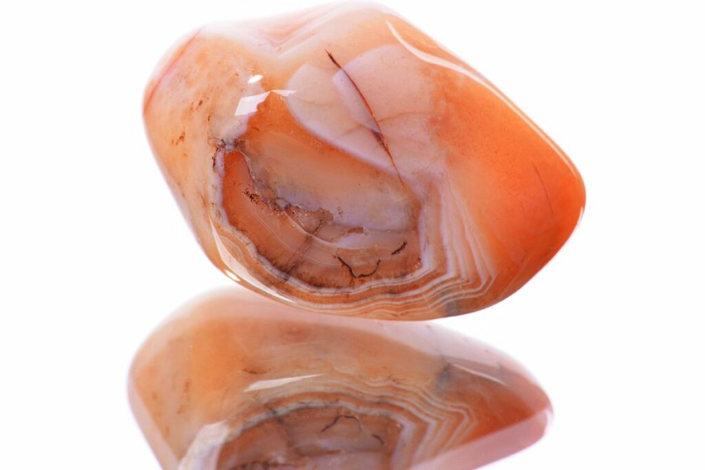 Carnelian Vs Natural Agate - Facts, Uses & More