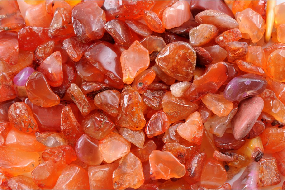 Carnelian vs Citrine - Facts, Uses & More 