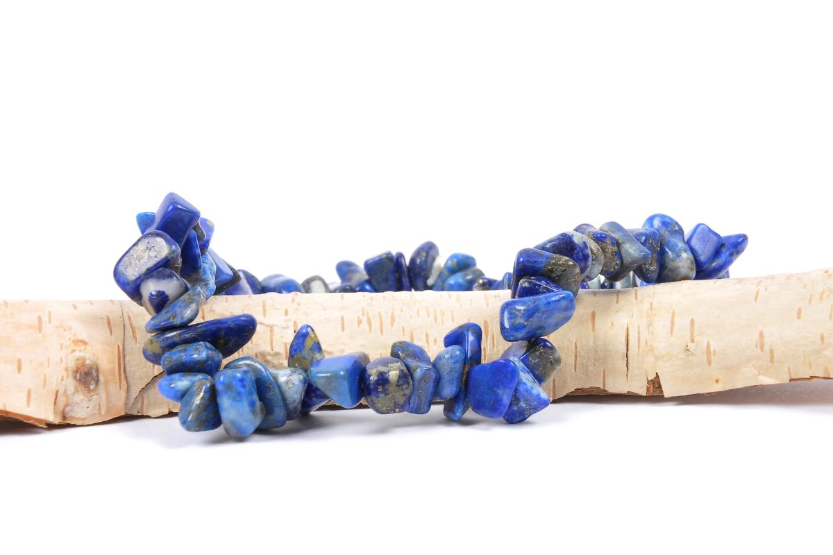 Lapis Lazuli Vs Smoky Quartz - Facts, Uses & More