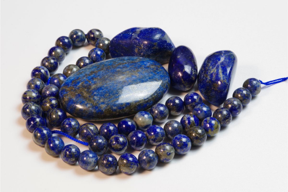 Lapis Lazuli Vs Turquoise - Facts, Uses & More