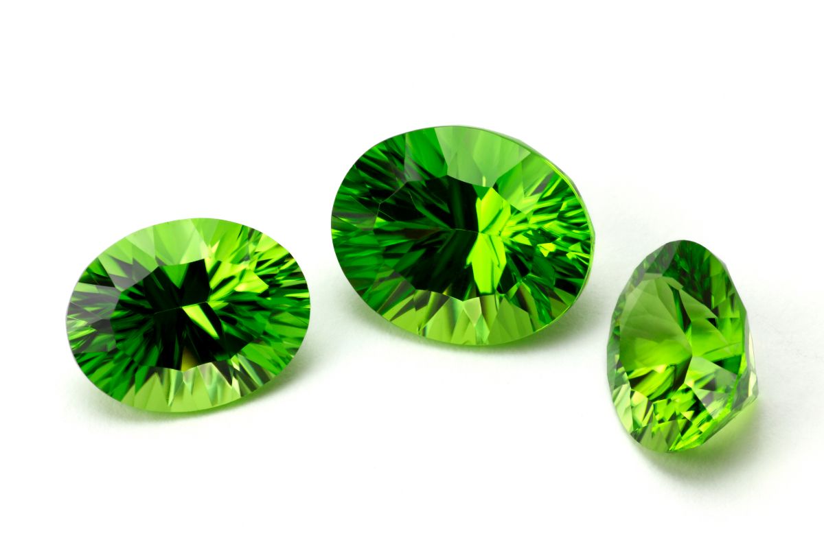 Does Peridot Glow In The Dark? Revealing The Truth - That Crystal Site