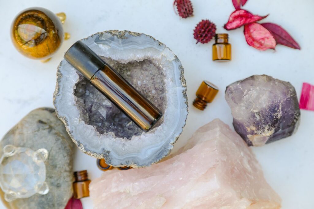 How To Use Crystals With Essential Oils