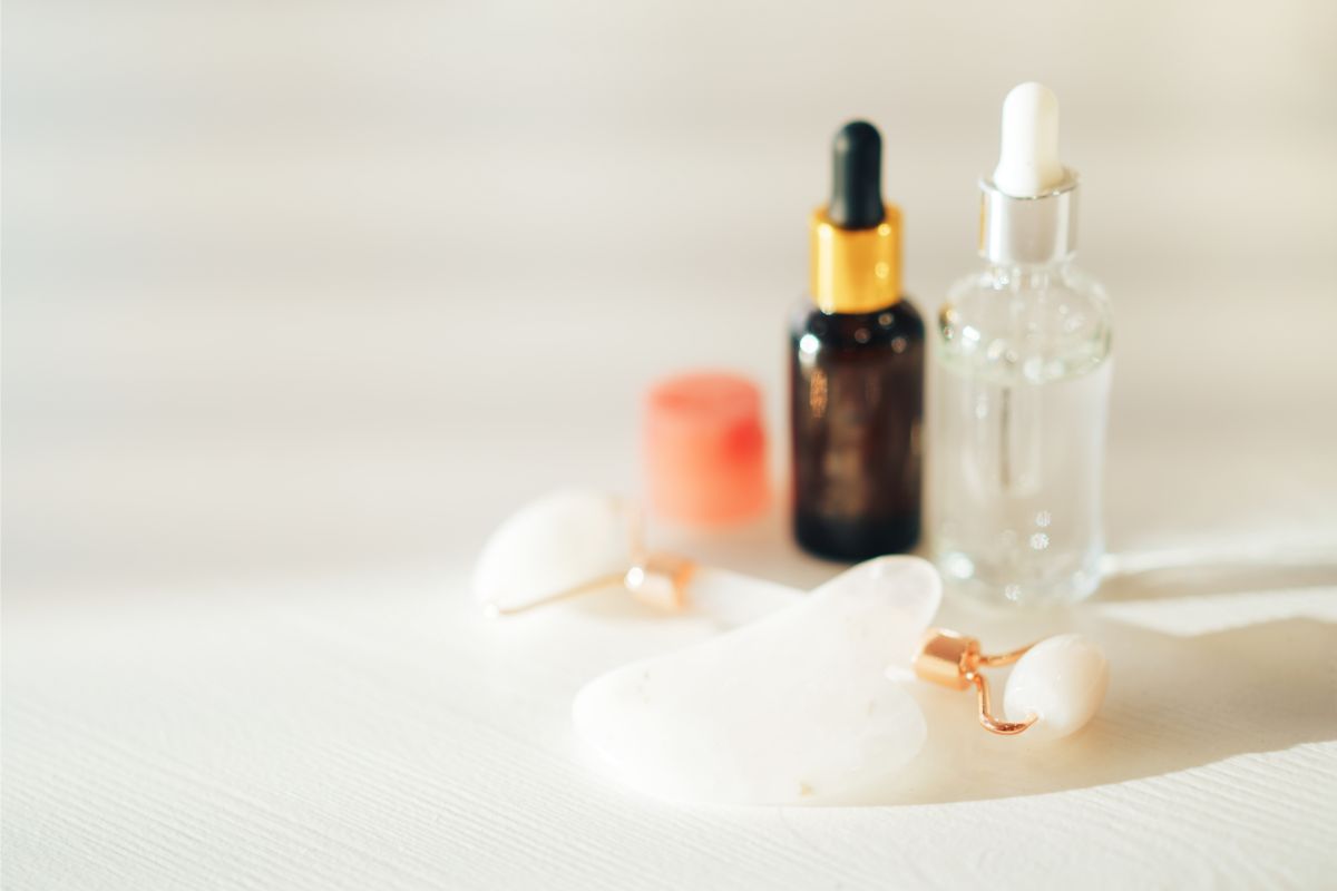 How To Use Crystals With Essential Oils: A Beginner's Guide - That ...
